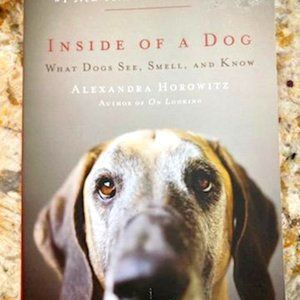 GIFT DOG BOOK What Dogs SEE SMELL & KNOW -BestSeller NY TIMES